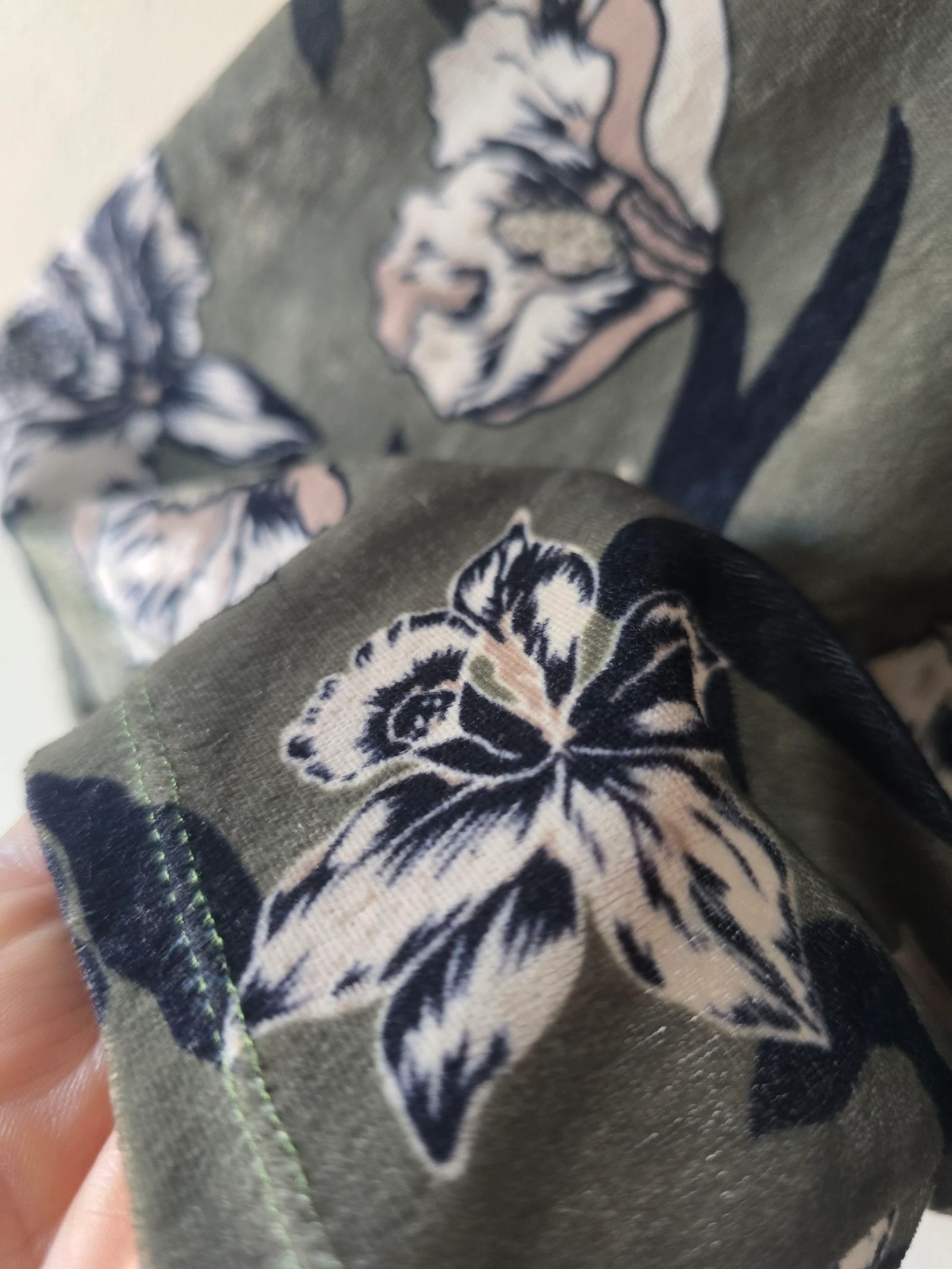 Kimono floral com babados verde e preto de Lefties - tamanho – photo 3
